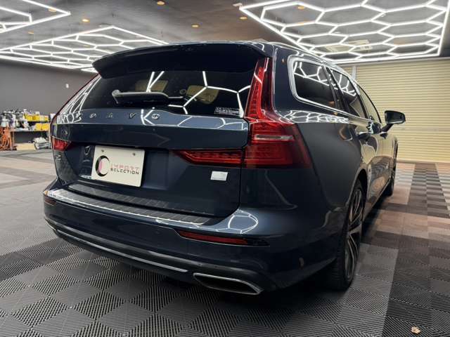 ボルボ Ｖ６０ リチャージ プラグイン ハイブリッド Ｔ６ ＡＷＤ インスクリプション R4年 (関東) 99