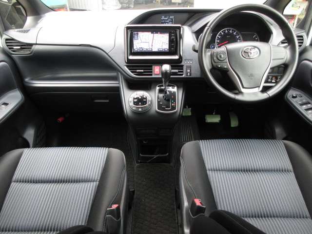 トヨタ ノア ２．０ ＳＩ H26年 (関東) 99