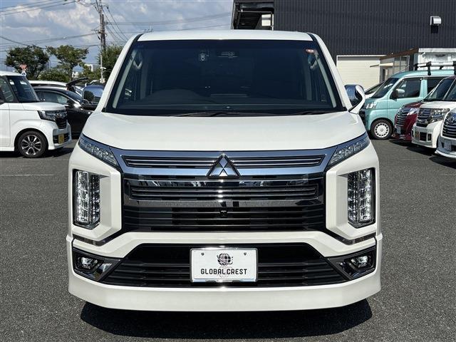 三菱 デリカ　Ｄ：５ アーバンギア ２．２ Ｇ パワーパッケージ ディーゼルターボ ４ＷＤ R1年 (九州・沖縄) 99