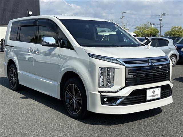 三菱 デリカ　Ｄ：５ アーバンギア ２．２ Ｇ パワーパッケージ ディーゼルターボ ４ＷＤ R1年 (九州・沖縄) 99