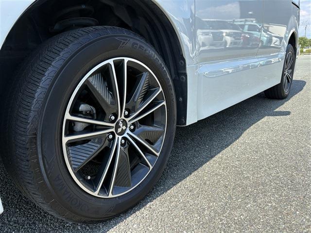 三菱 デリカ　Ｄ：５ アーバンギア ２．２ Ｇ パワーパッケージ ディーゼルターボ ４ＷＤ R1年 (九州・沖縄) 99