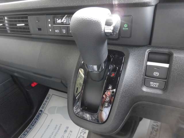 ホンダ Ｎ　ＢＯＸ カスタム ６６０ ターボ ブラック スタイル R8年 (東海) 99