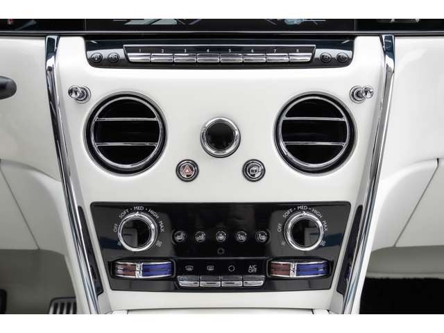 ロールスロイス カリナン ６．７５ ４ＷＤ R7年 (北海道) 99