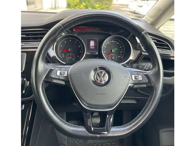 フォルクスワーゲン ゴルフトゥーラン ＴＳＩ　ハイライン H29年 (九州・沖縄) 99