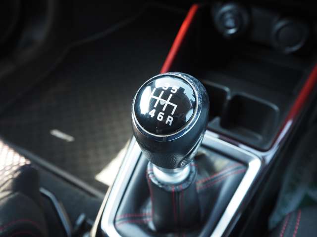 スズキ スイフト スポーツ １．４ セーフティパッケージ装着車 H29年 (甲信越・北陸) 99