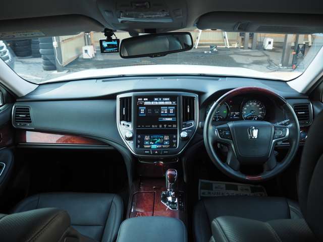 トヨタ クラウンマジェスタ　ハイブリッド ２．５ ＦＯＵＲ ４ＷＤ H26年 (甲信越・北陸) 99