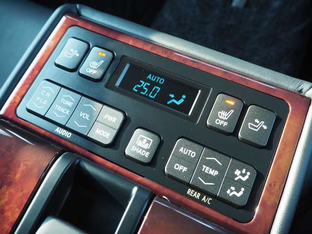 トヨタ クラウンマジェスタ　ハイブリッド ２．５ ＦＯＵＲ ４ＷＤ H26年 (甲信越・北陸) 99