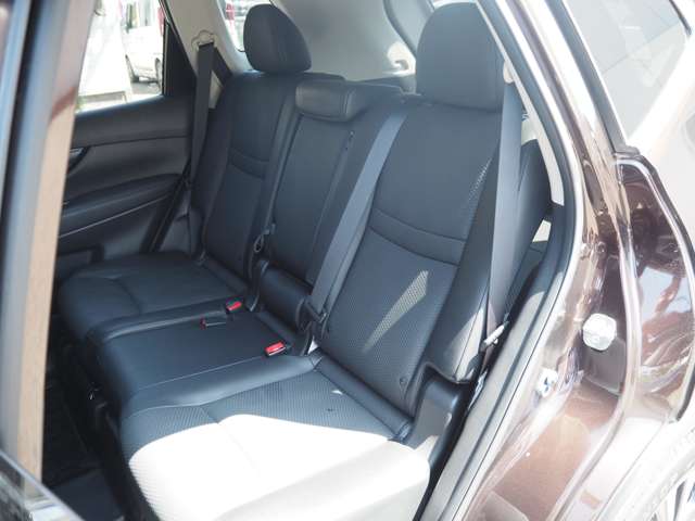 日産 エクストレイル ２．０ ２０ＸＩ ２列車 ４ＷＤ H30年 (甲信越・北陸) 99