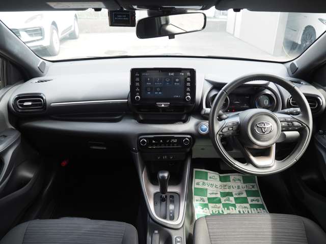トヨタ ヤリス １．５ ハイブリッド Ｚ Ｅ－ＦＯＵＲ ４ＷＤ R3年 (甲信越・北陸) 99