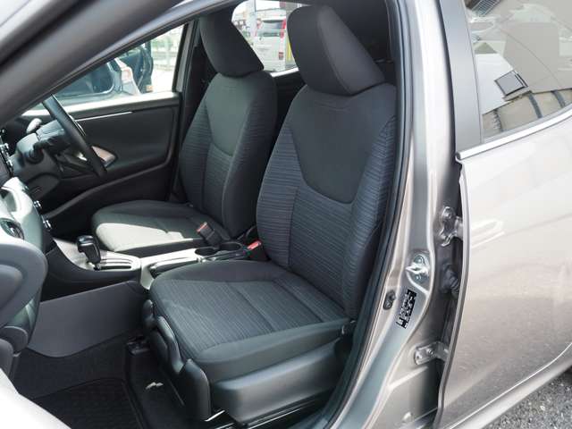 トヨタ ヤリス １．５ ハイブリッド Ｚ Ｅ－ＦＯＵＲ ４ＷＤ R3年 (甲信越・北陸) 99