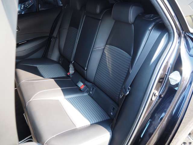トヨタ カローラ　ツーリング　ハイブリッド １．８ ハイブリッド ＷＸＢ Ｅ－ＦＯＵＲ ４ＷＤ R2年 (甲信越・北陸) 99