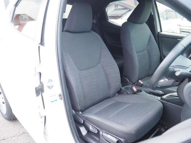 トヨタ ヤリス １．５ ハイブリッド Ｚ Ｅ－ＦＯＵＲ ４ＷＤ R3年 (甲信越・北陸) 99