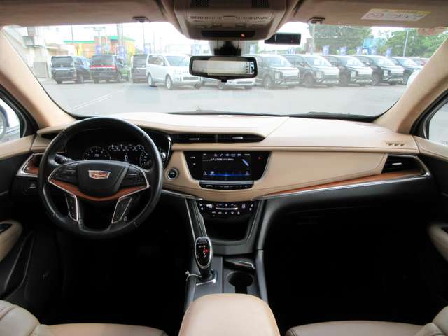 キャデラック ＸＴ５　クロスオーバー プラチナム ４ＷＤ H30年 () 99