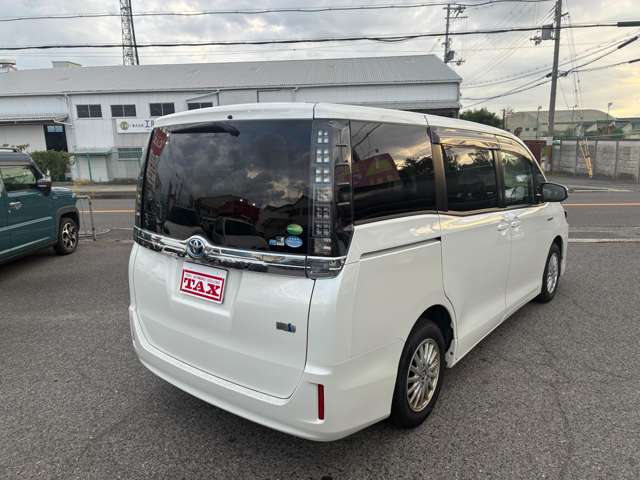 トヨタ ヴォクシー １．８ ハイブリッド Ｖ H26年 (近畿) 99