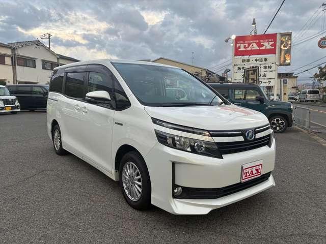 トヨタ ヴォクシー １．８ ハイブリッド Ｖ H26年 (近畿) 99
