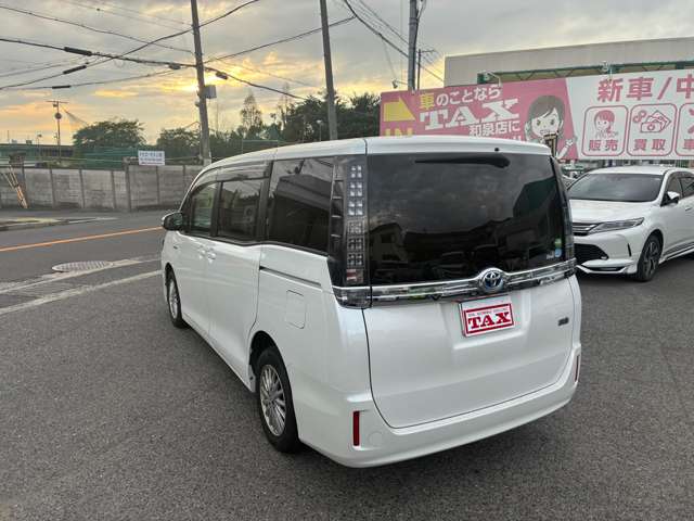 トヨタ ヴォクシー １．８ ハイブリッド Ｖ H26年 (近畿) 99
