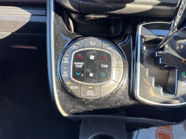 トヨタ エスクァイア ２．０ ＸＩ H27年 (近畿) 99