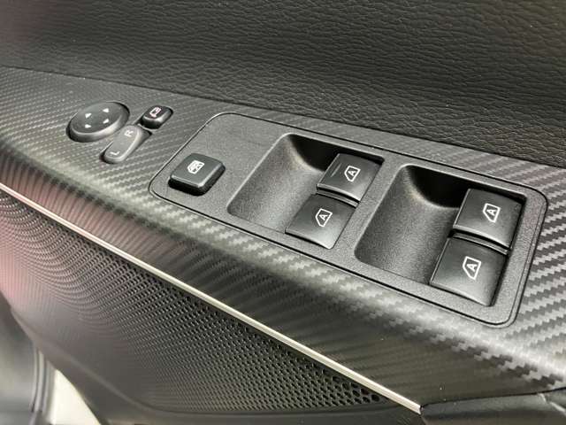 三菱 デリカ　Ｄ：５ ２．２ Ｐ ディーゼルターボ ４ＷＤ R1年 (東北) 99