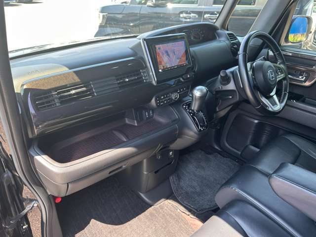 ホンダ Ｎ　ＢＯＸ カスタム ６６０ Ｇ Ｌ ターボ ホンダセンシング H29年 (関東) 99