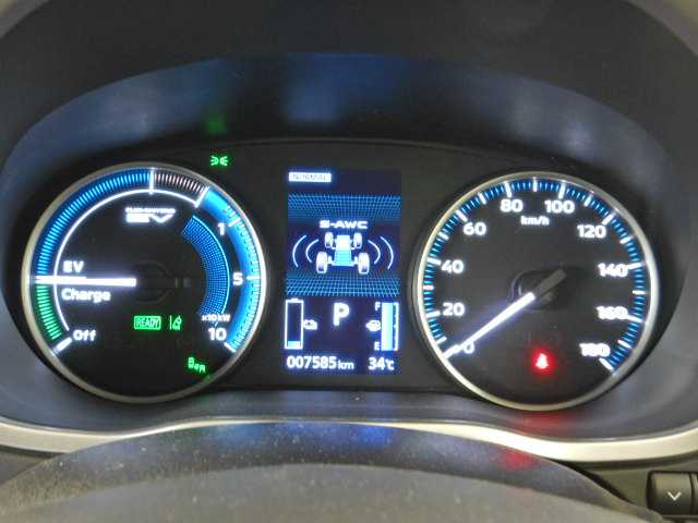三菱 エクリプス　クロス　ＰＨＥＶ ＰＨＥＶ ２．４ Ｐ ４ＷＤ R3年 (九州・沖縄) 99