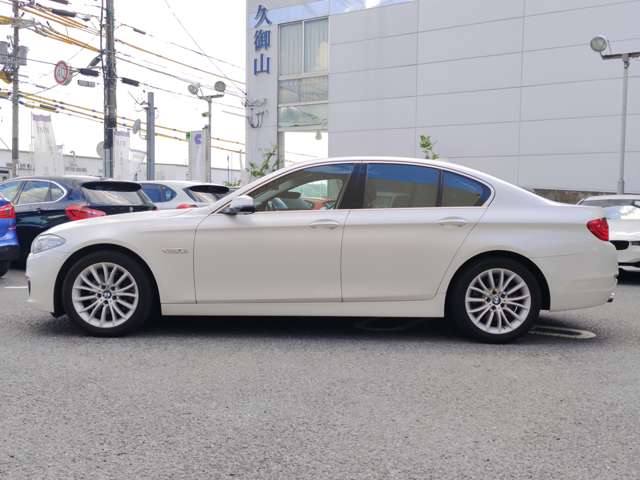 ＢＭＷ ５シリーズ ５２３ｉ　ラグジュアリー H29年 (近畿) 99
