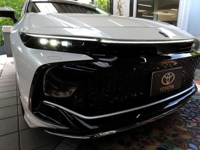 トヨタ クラウン　クロスオーバー　ハイブリッド ２．５ Ｚ Ｅ－ＦＯＵＲ ４ＷＤ R8年 (関東) 99