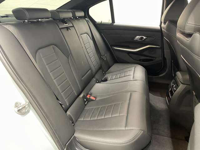 ＢＭＷ ３シリーズ ３２０Ｄ Ｘドライブ Ｍスポーツ ディーゼルターボ ４ＷＤ R5年 (近畿) 99