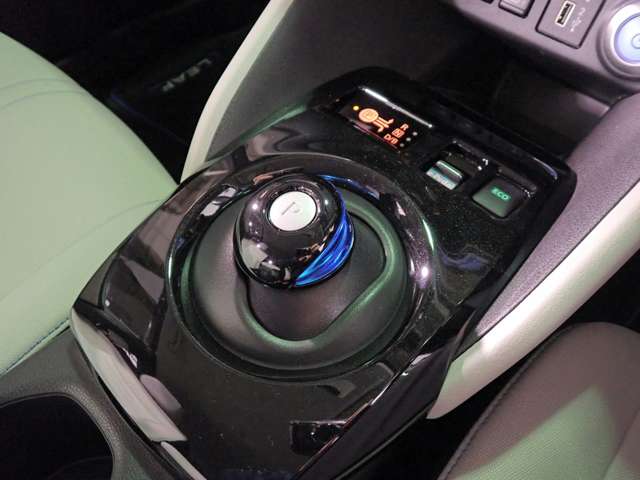 日産 リーフ Ｘ　Ｖセレクション R3年 (近畿) 99