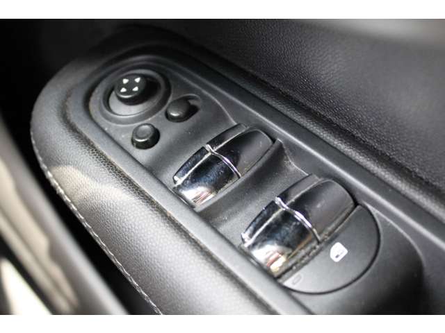 ミニ ミニクロスオーバー クーパー Ｄ オール４ ４ＷＤ H27年 (東海) 99