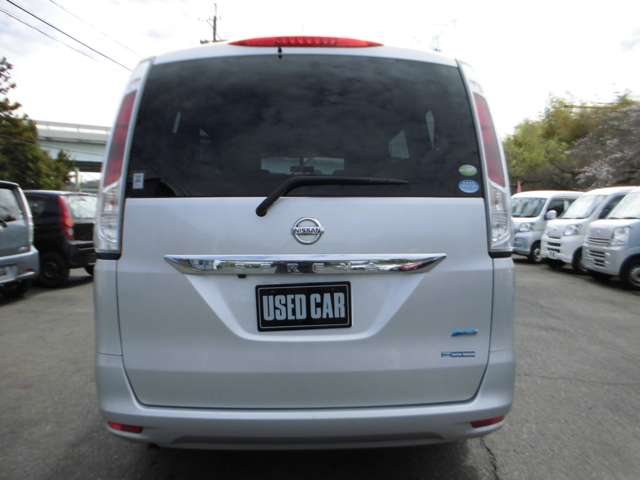 日産 セレナ ２．０ ２０Ｘ H23年 (東海) 99