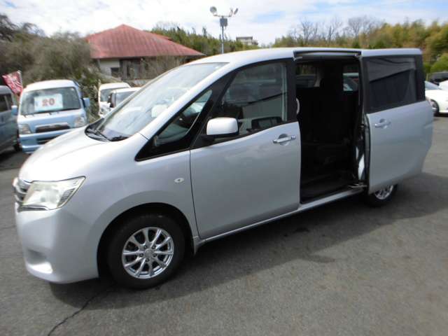 日産 セレナ ２．０ ２０Ｘ H23年 (東海) 99