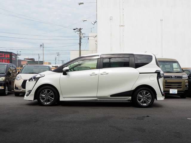 トヨタ シエンタ １．５ Ｇ H27年 (東海) 99