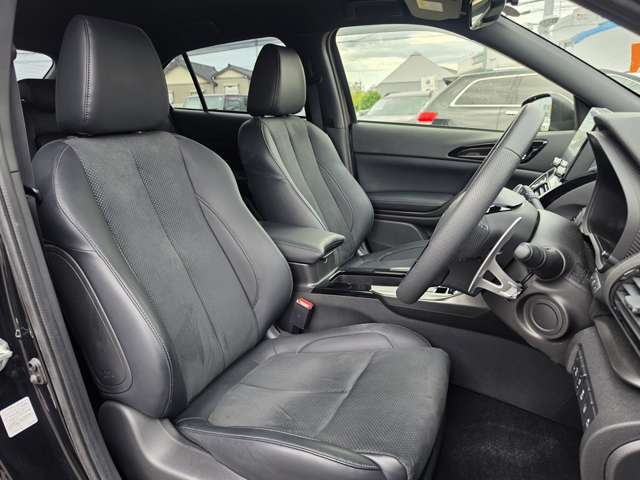 三菱 エクリプス　クロス　ＰＨＥＶ ＰＨＥＶ ２．４ ブラック エディション ４ＷＤ R5年 (東海) 99
