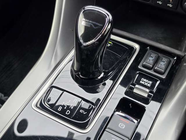 三菱 エクリプス　クロス　ＰＨＥＶ ＰＨＥＶ ２．４ ブラック エディション ４ＷＤ R5年 (東海) 99