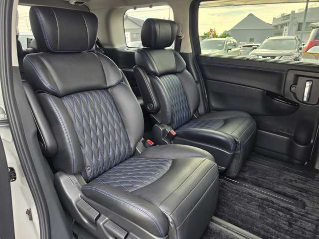 日産 エルグランド ２．５ ＡＵＴＥＣＨ R3年 (東海) 99