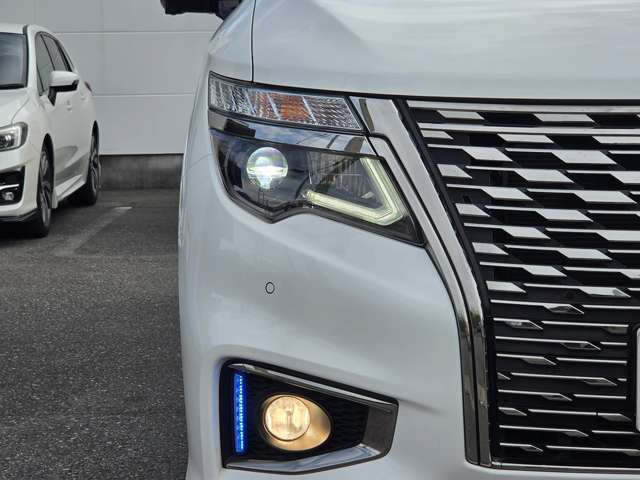日産 エルグランド ２．５ ＡＵＴＥＣＨ R3年 (東海) 99