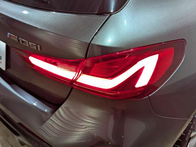 ＢＭＷ １シリーズ Ｍ１３５Ｉ Ｘドライブ ４ＷＤ R2年 () 99
