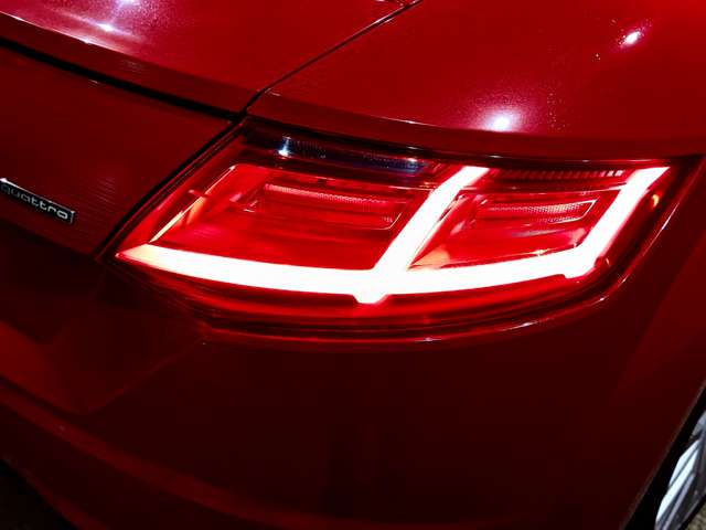 アウディ ＴＴ クーペ ２．０ ＴＦＳＩ クワトロ Ｓラインパッケージ ４ＷＤ H28年 () 99