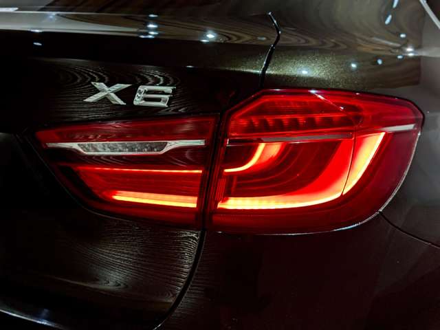 ＢＭＷ Ｘ６ Ｘドライブ ３５Ｉ ４ＷＤ H28年 () 99