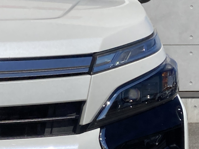 トヨタ ヴォクシー ２．０ ＺＳ 煌ＩＩＩ R3年 (四国) 99