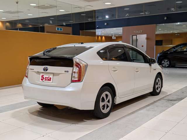 トヨタ プリウス １．８ Ｓ H27年 (関東) 99
