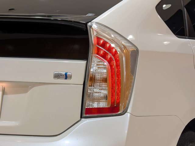 トヨタ プリウス １．８ Ｓ H27年 (関東) 99