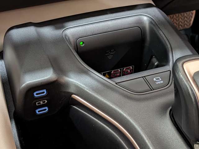 トヨタ クラウン　クロスオーバー　ハイブリッド ２．５ Ｇ アドバンスト レザー パッケージ Ｅ－ＦＯＵＲ ４ＷＤ R4年 (関東) 99