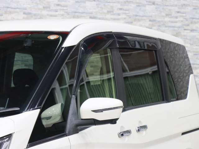 日産 セレナ ２．０ ハイウェイスター ４ＷＤ H29年 (関東) 99