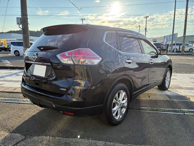日産 エクストレイル ２．０ ２０Ｘ エマージェンシーブレーキパッケージ ３列車 ４ＷＤ H27年 (甲信越・北陸) 99