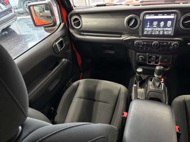 ジープ ラングラー　アンリミテッド アンリミテッド サハラ ３．６Ｌ ４ＷＤ R2年 (甲信越・北陸) 99