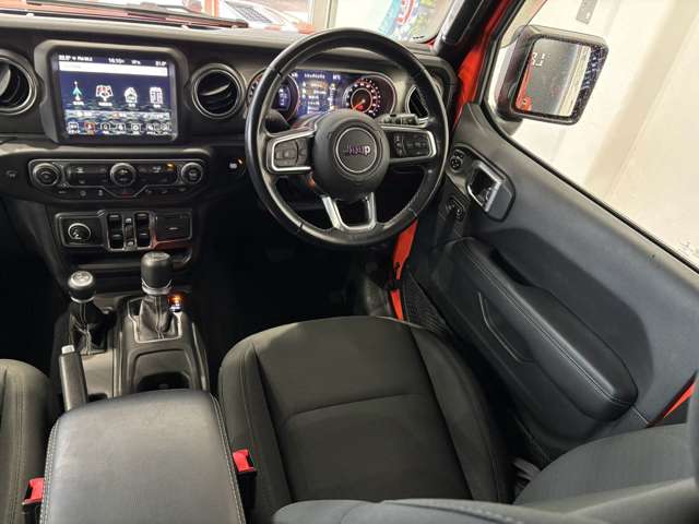 ジープ ラングラー　アンリミテッド アンリミテッド サハラ ３．６Ｌ ４ＷＤ R2年 (甲信越・北陸) 99