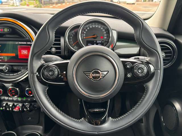 ミニ ミニ クーパー ５ドア ６０イヤーズ エディション ＤＣＴ R1年 (甲信越・北陸) 99