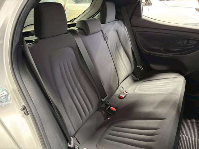 トヨタ ヤリス １．５ ハイブリッド Ｘ Ｅ－ＦＯＵＲ ４ＷＤ R3年 (甲信越・北陸) 99