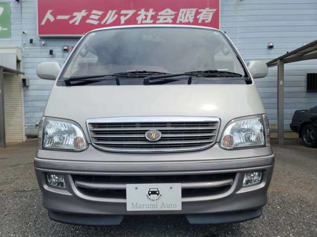 トヨタ ハイエースワゴン ２．４ スーパーカスタムリミテッド トリプルムーンルーフ H13年 (関東) 99